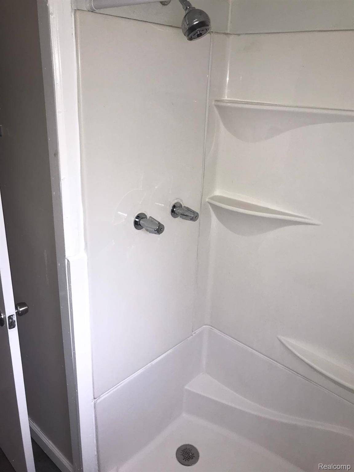 Detroit, MI 48223,13621 Ashton RD