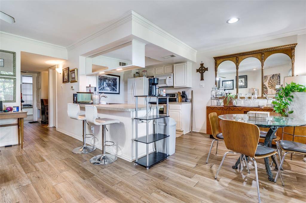 Dallas, TX 75211,2505 Wedglea Drive #223