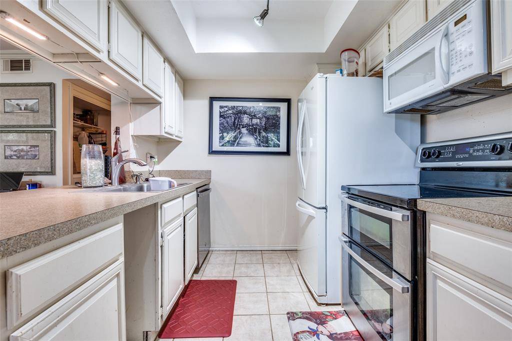 Dallas, TX 75211,2505 Wedglea Drive #223