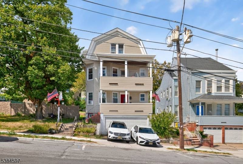 Prospect Park Boro, NJ 07508,319 N 6th St