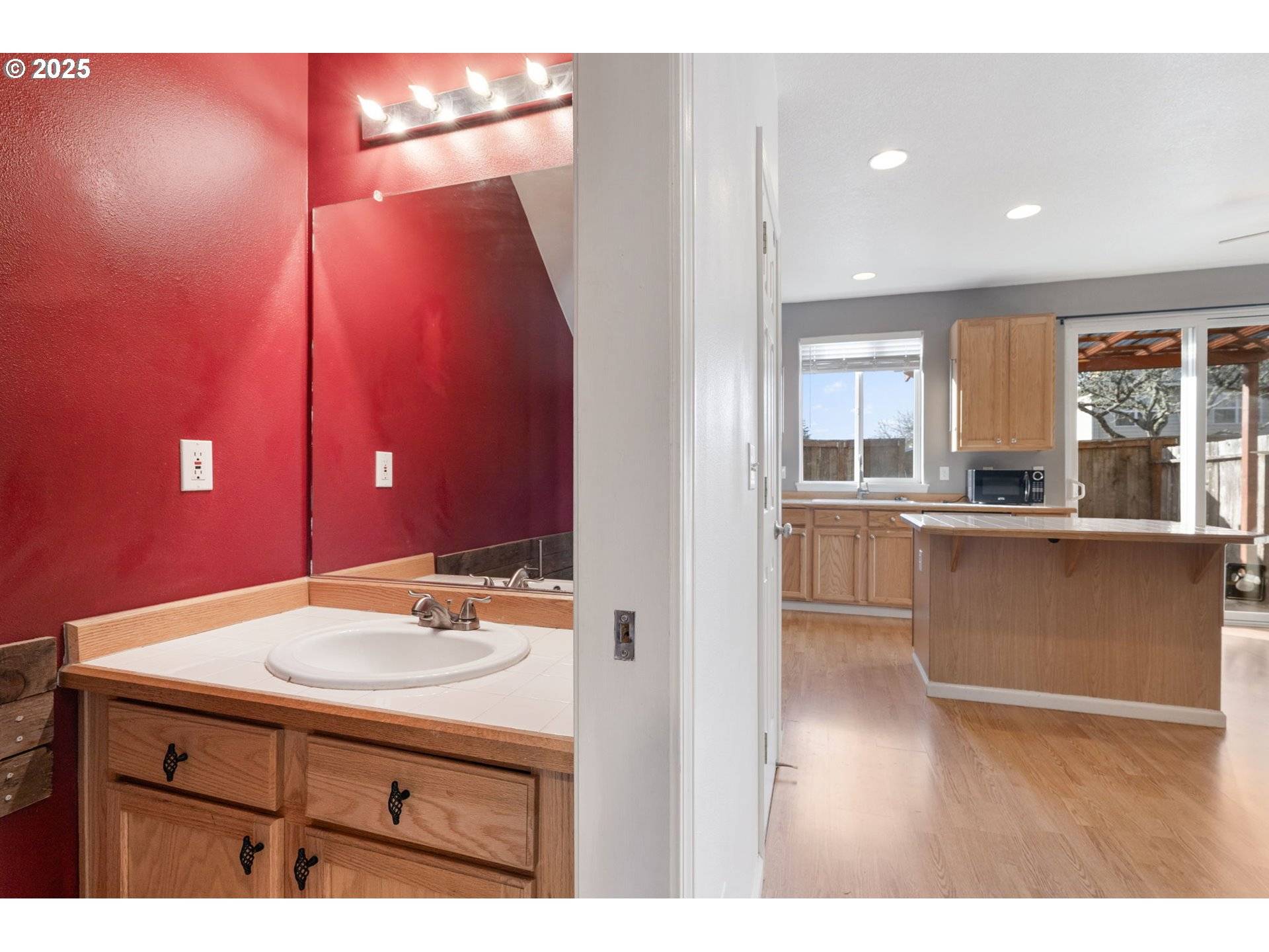 Beaverton, OR 97003,887 SW 198TH PL