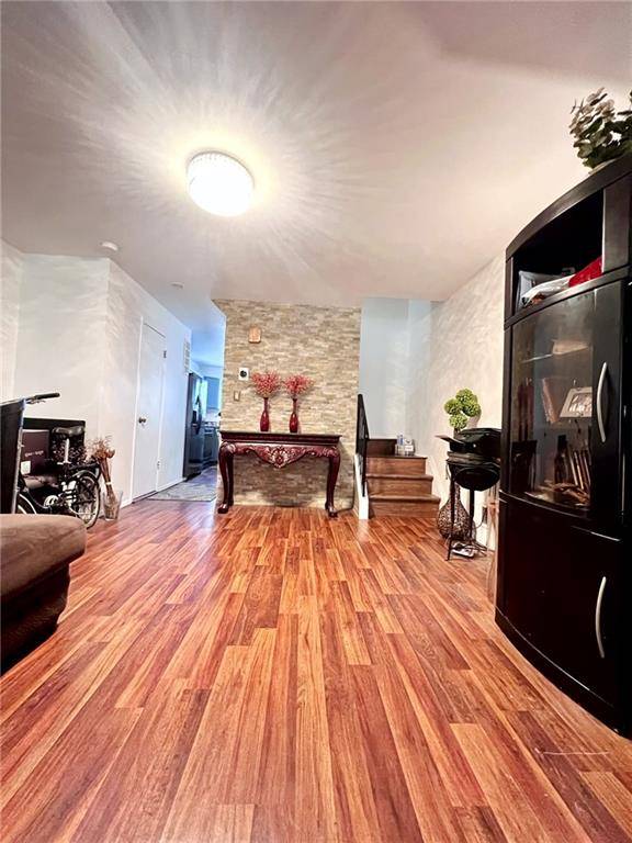 Staten  Island, NY 10304,243 Tompkins AVE