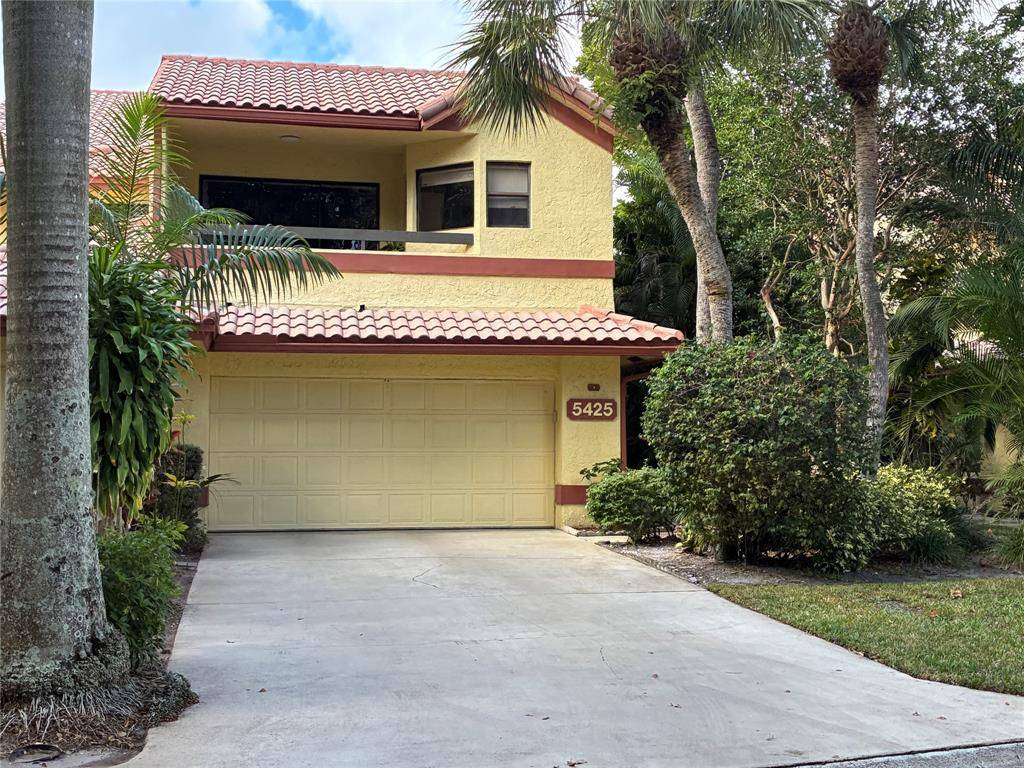 Delray Beach, FL 33484,5425 10th Fairway Dr #3