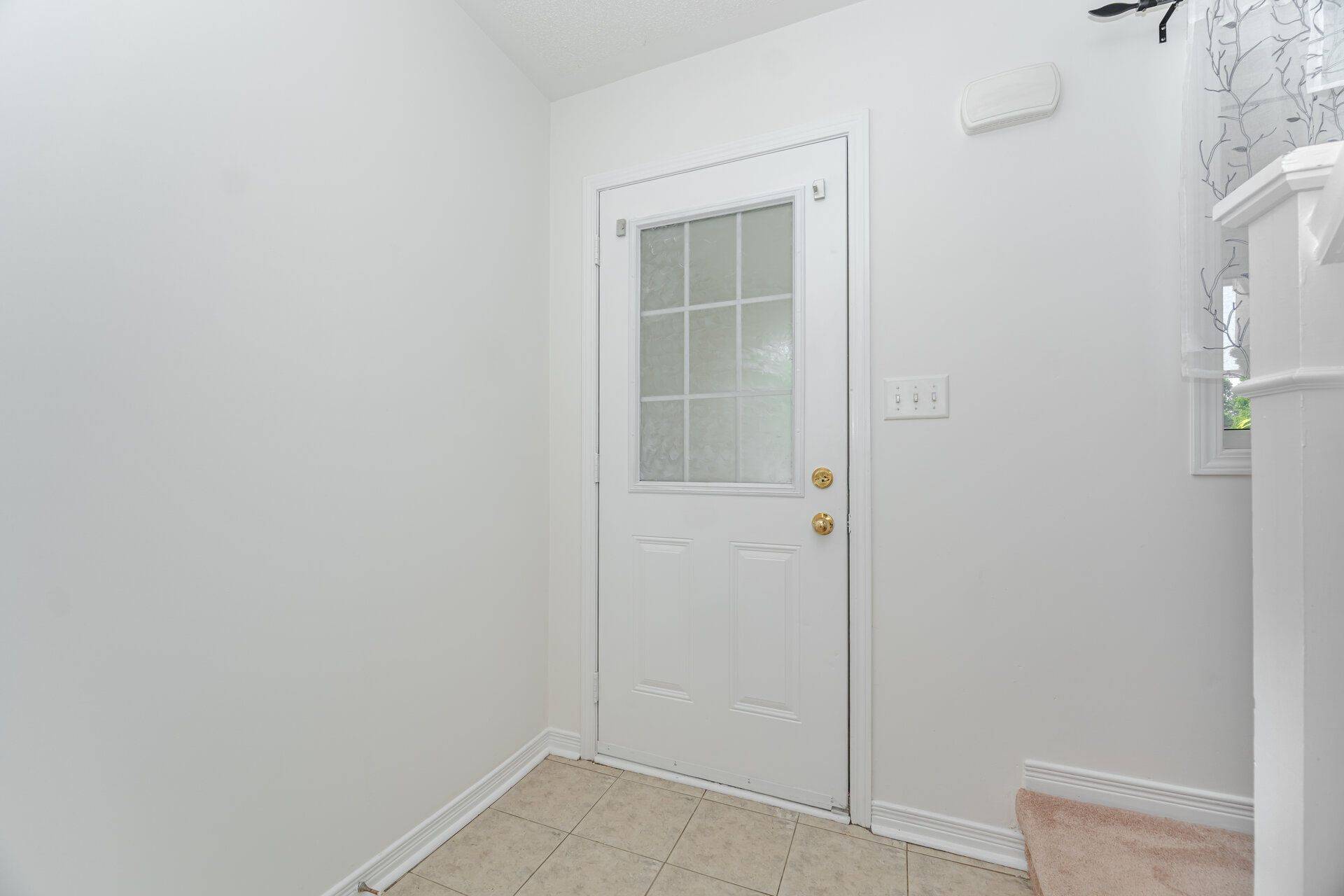 Barrie, ON L4N 6N7,23 Peartree CT