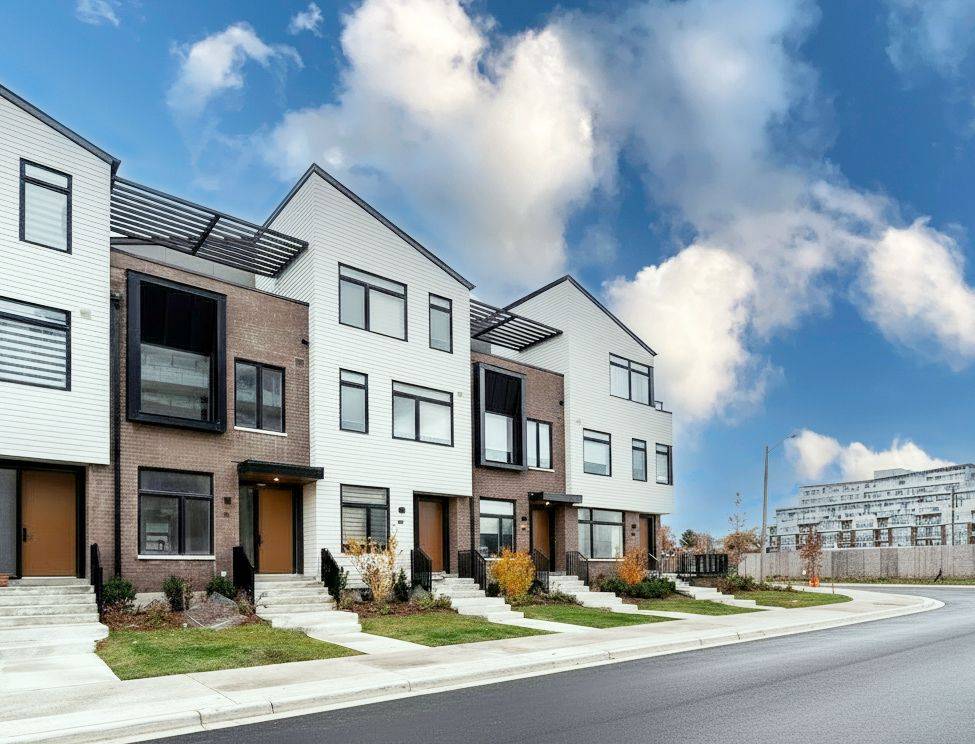 Mississauga, ON L5H 0B2,50 Coveside DR #31