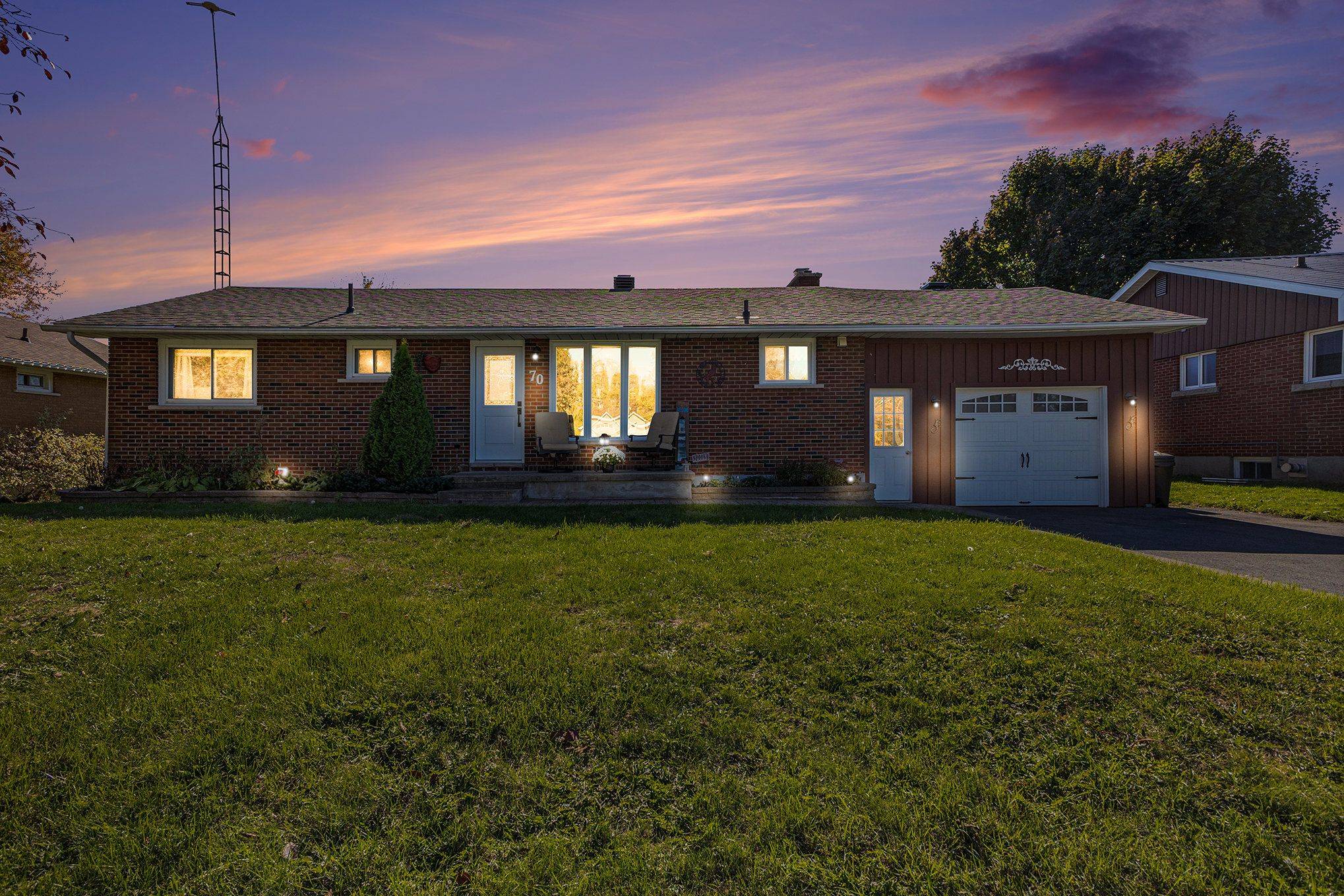 South Stormont, ON K0C 1M0,70 St Lawrence ST