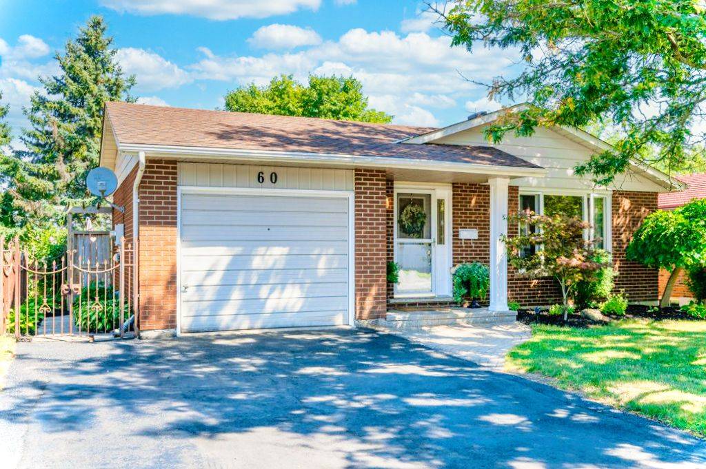 Kitchener, ON N2E 2A6,60 Sandsprings CRES #UPPER