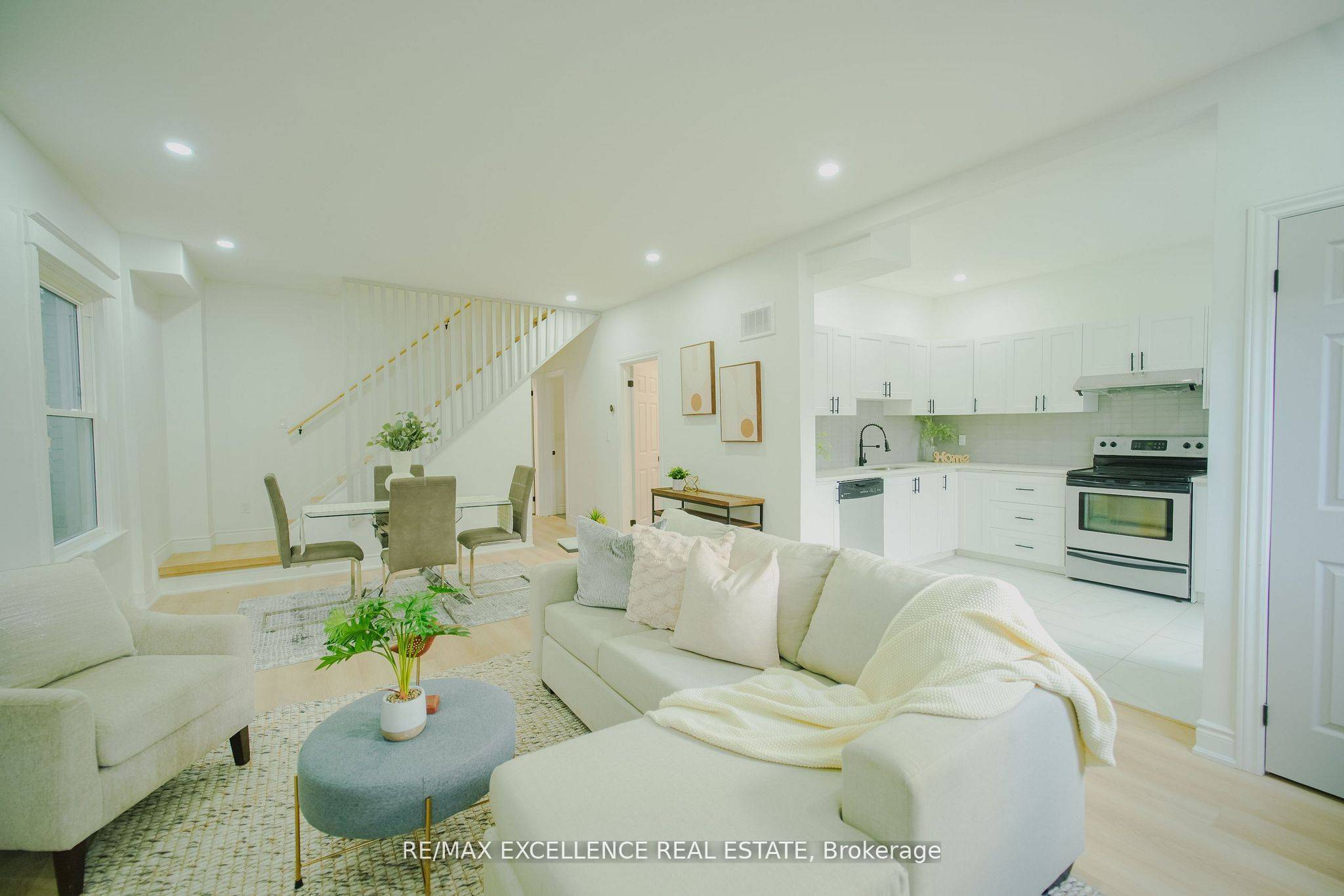 Hamilton, ON L8V 2Z9,11 East 25th ST