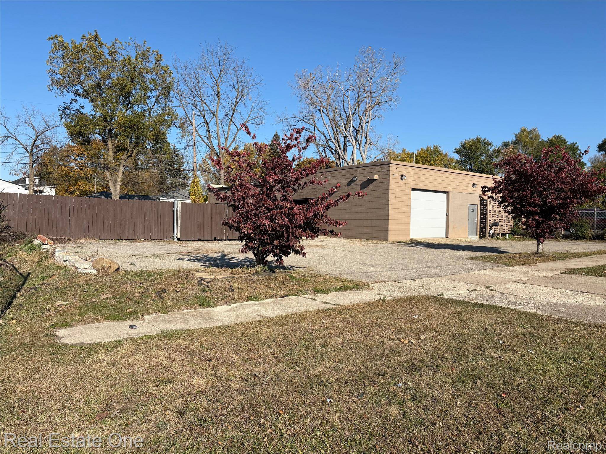 Pontiac, MI 48342,238 W MONTCALM ST