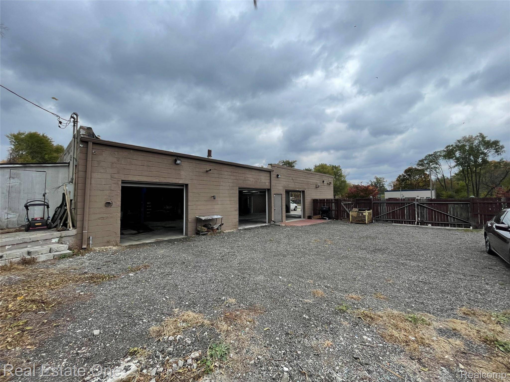 Pontiac, MI 48342,238 W MONTCALM ST