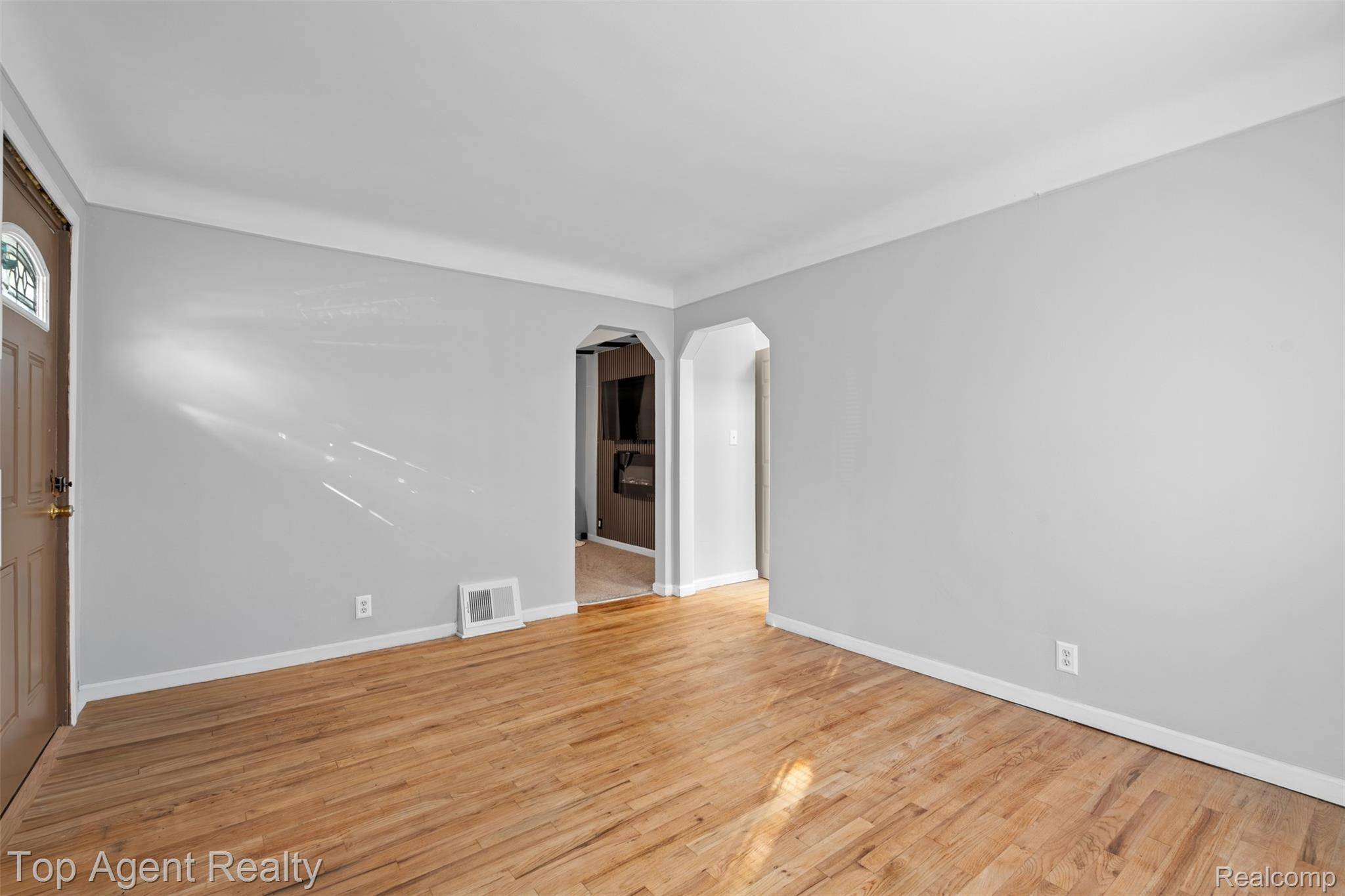 Detroit, MI 48235,19780 Oakfield ST