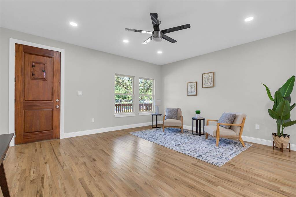 Dallas, TX 75208,202 S Oak Cliff Boulevard