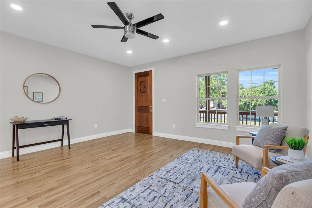 Dallas, TX 75208,202 S Oak Cliff Boulevard