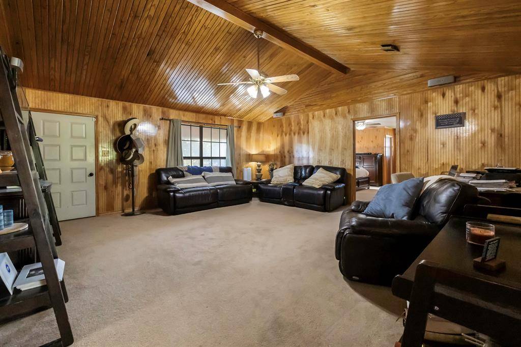 De Leon, TX 76444,232 S Moseley Street