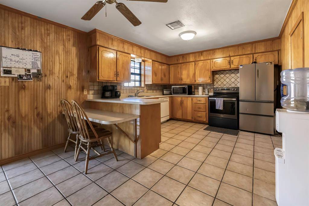 De Leon, TX 76444,232 S Moseley Street