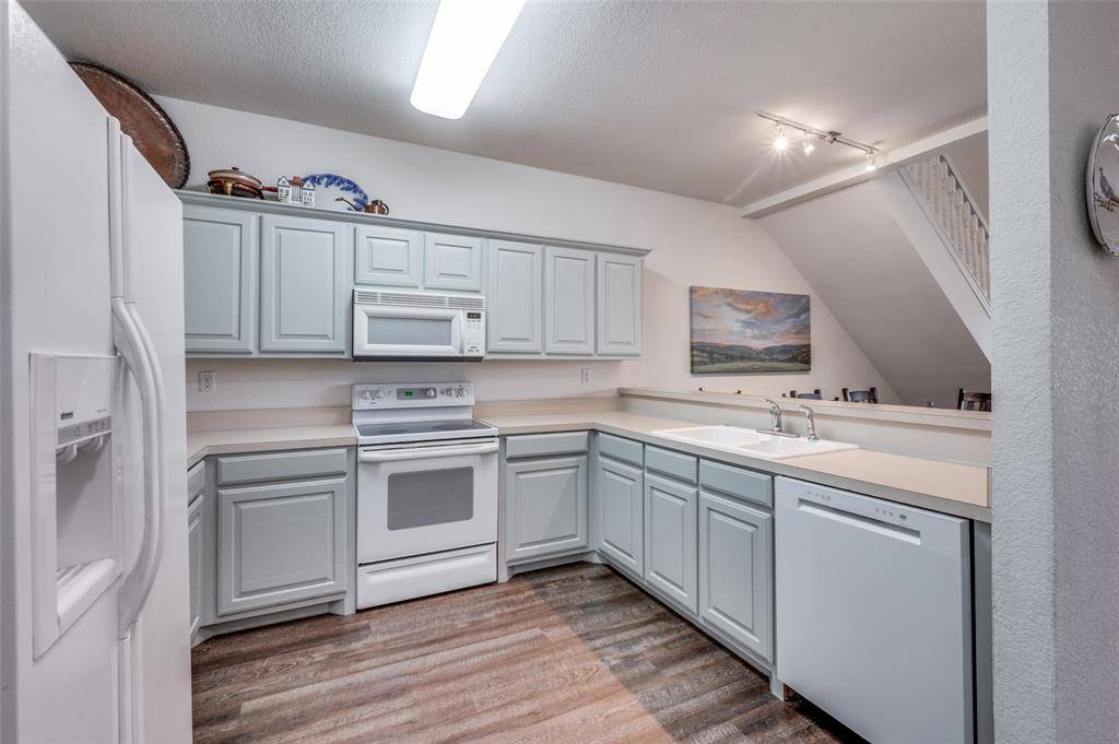 Whitney, TX 76692,27095 Meadowmore Court #402