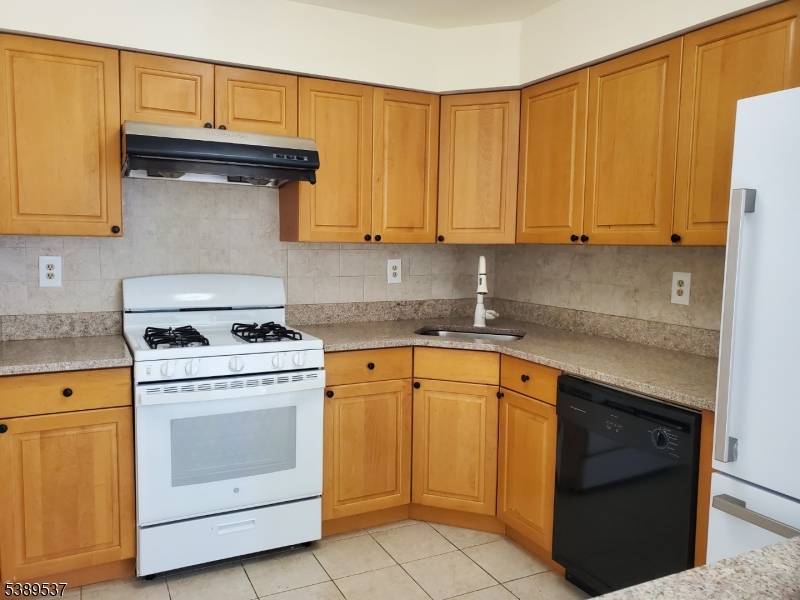 Old Bridge Twp., NJ 08857,65 Diamond Ln