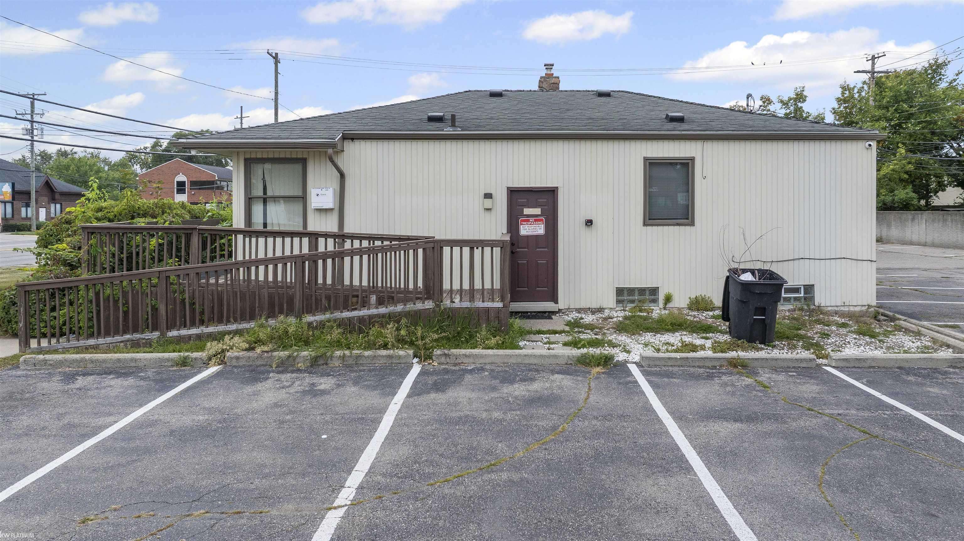 Madison Heights, MI 48071,649 E 12 Mile Rd ST