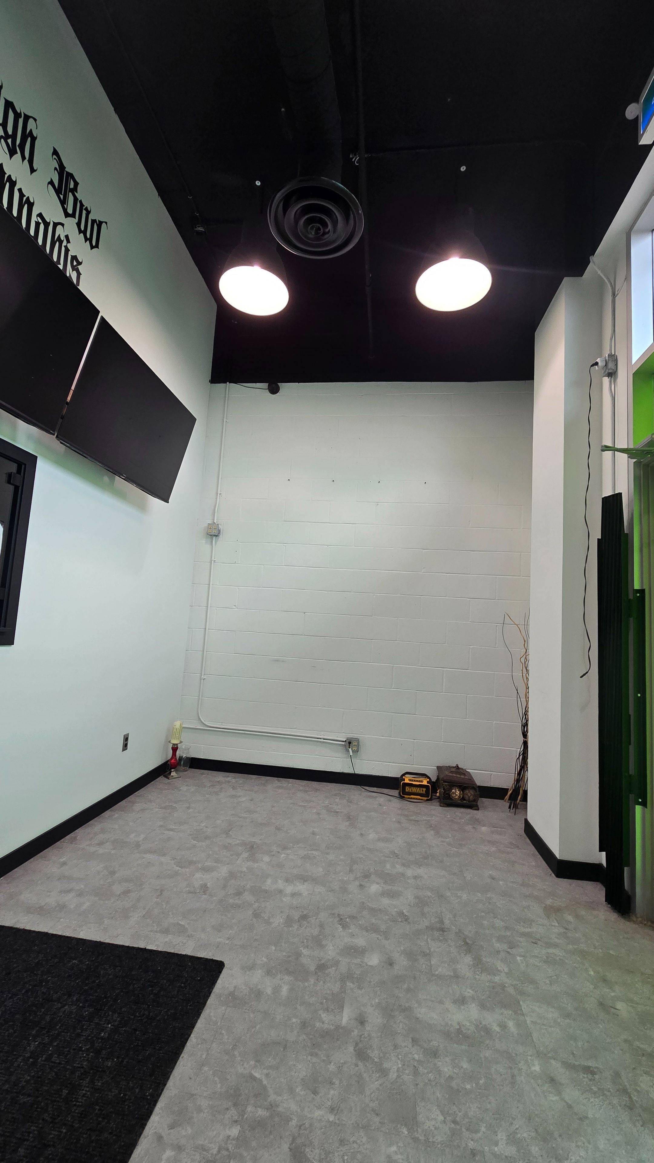 Pickering, ON L1W 0A6,1235 Bayly ST #14 B