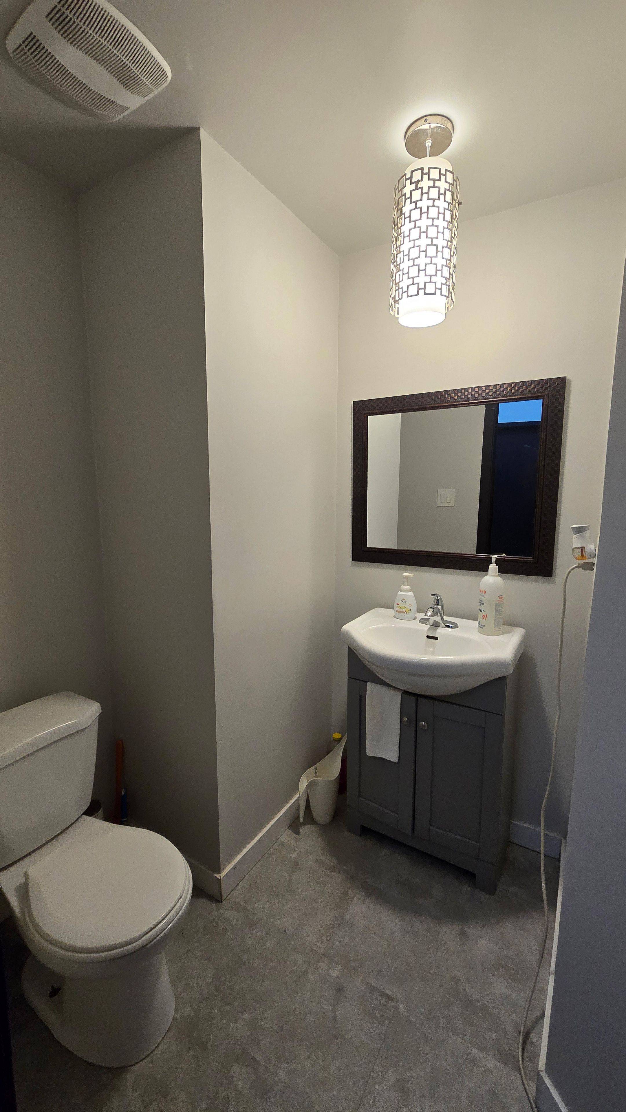 Pickering, ON L1W 0A6,1235 Bayly ST #14 B