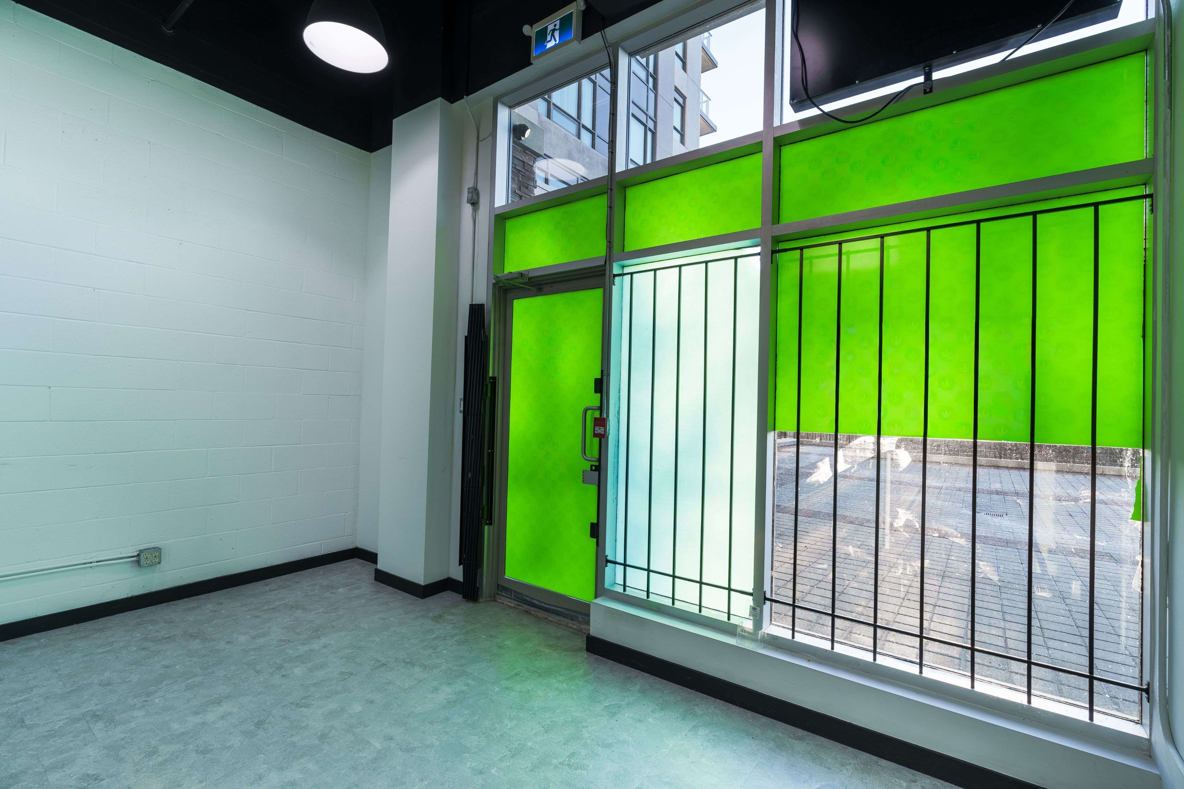 Pickering, ON L1W 0A6,1235 Bayly ST #14 B