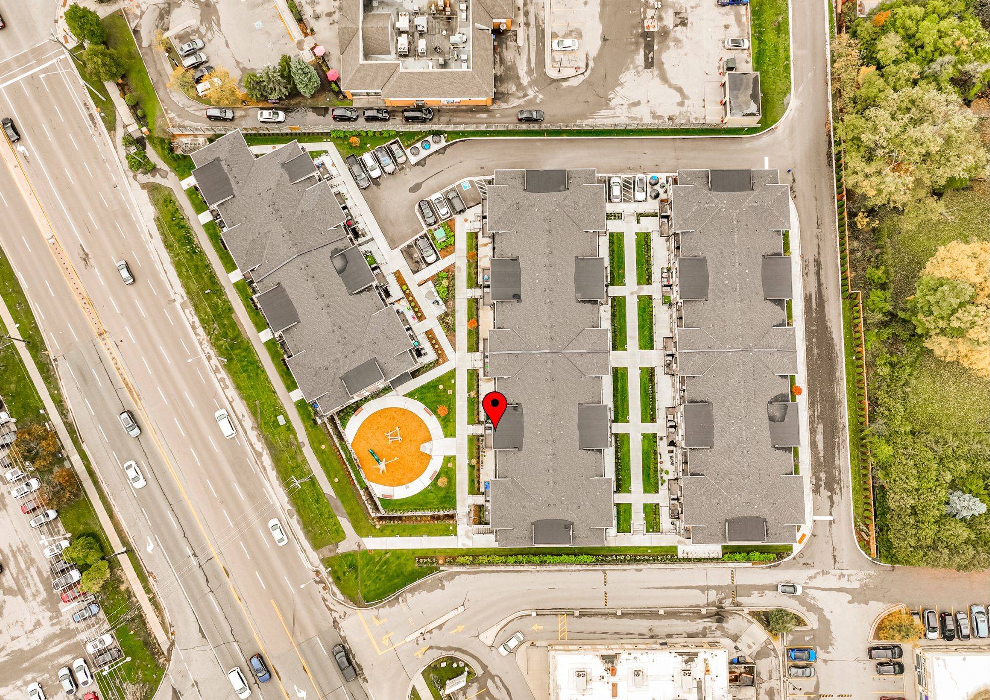 Pickering, ON L1V 0H1,755 Omega DR #218