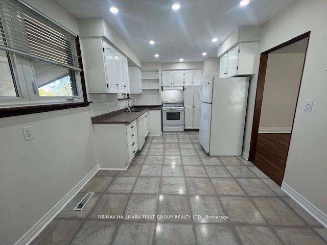 Ajax, ON L1S 2X5,63 Taylor RD