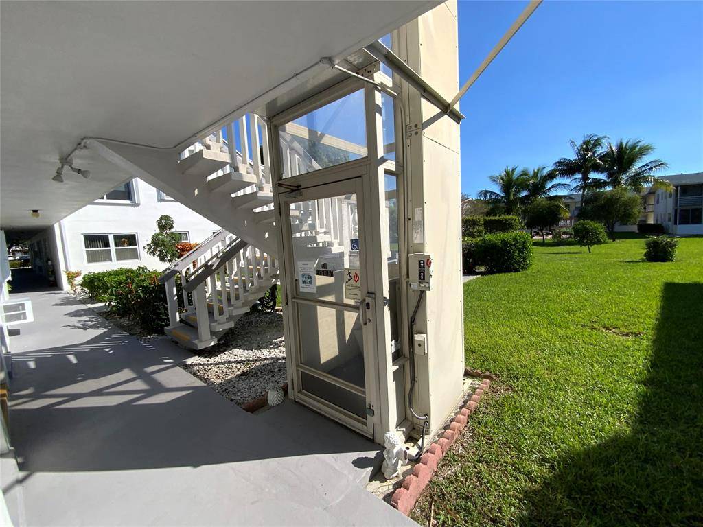 West Palm Beach, FL 33417,20 Bedford A #20