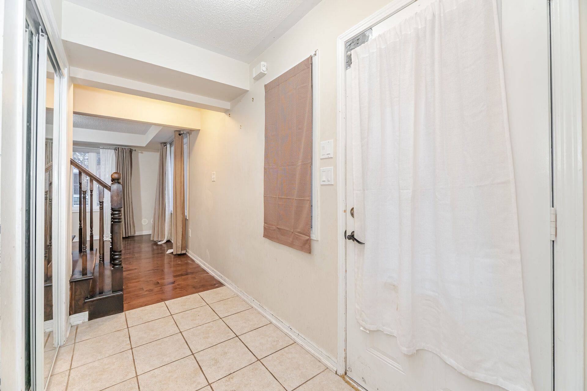 Brampton, ON L6W 0B1,50 Hillcrest AVE #32