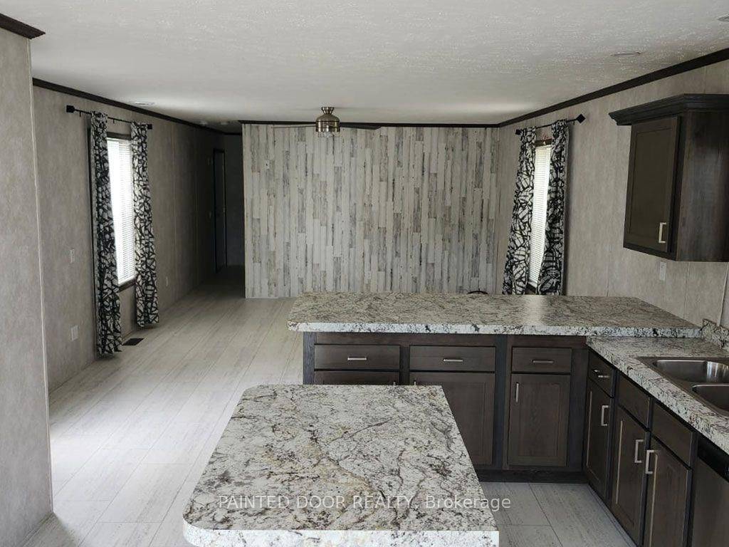 Georgian Bay, ON P0C 1H0,45 Tower RD #Unit #4