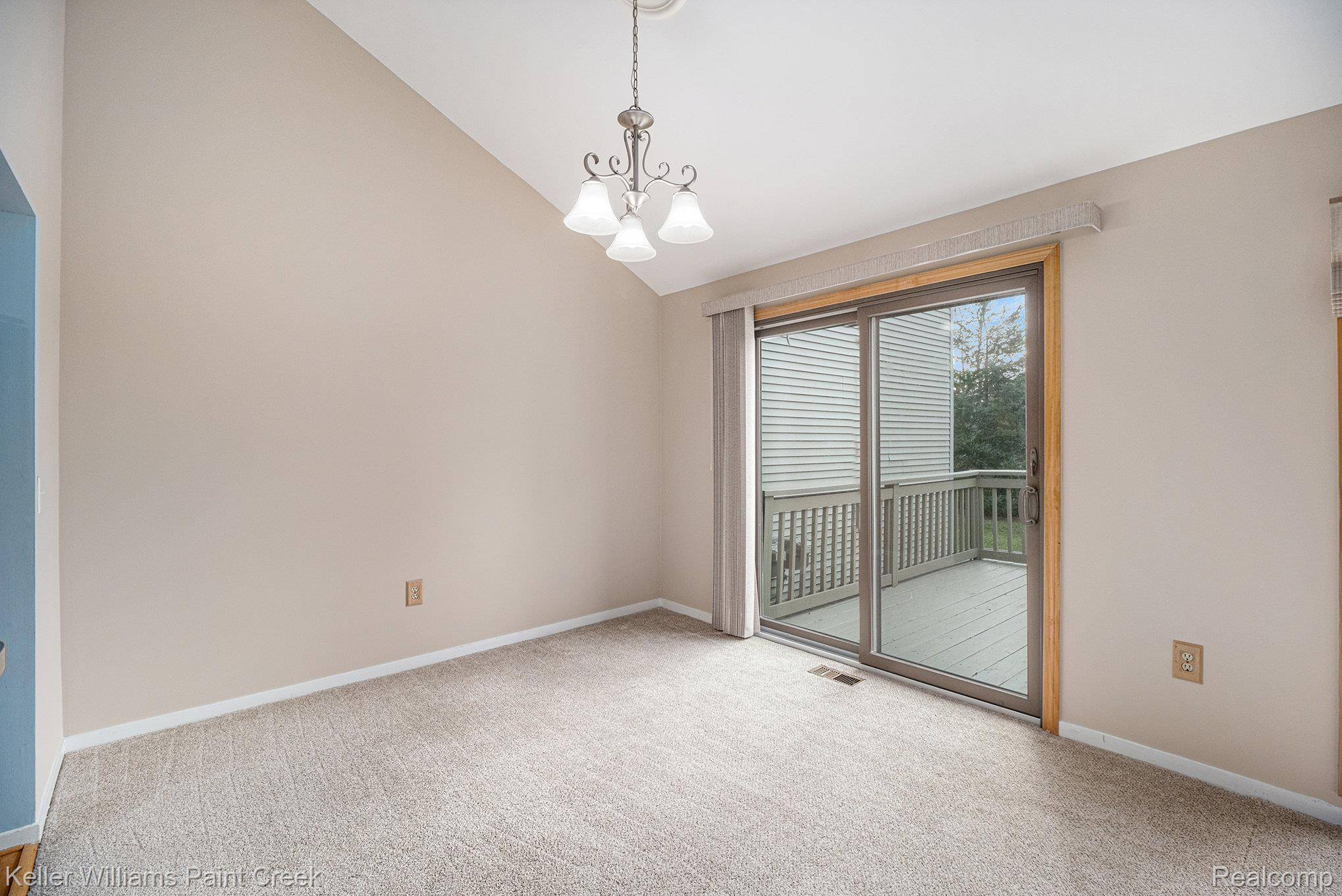 Rochester Hills, MI 48307,521 Oxford CT