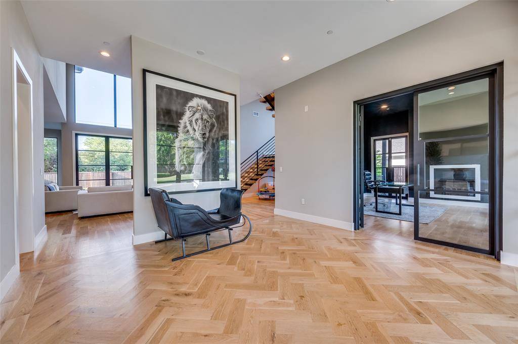 Dallas, TX 75244,4215 Nashwood Lane