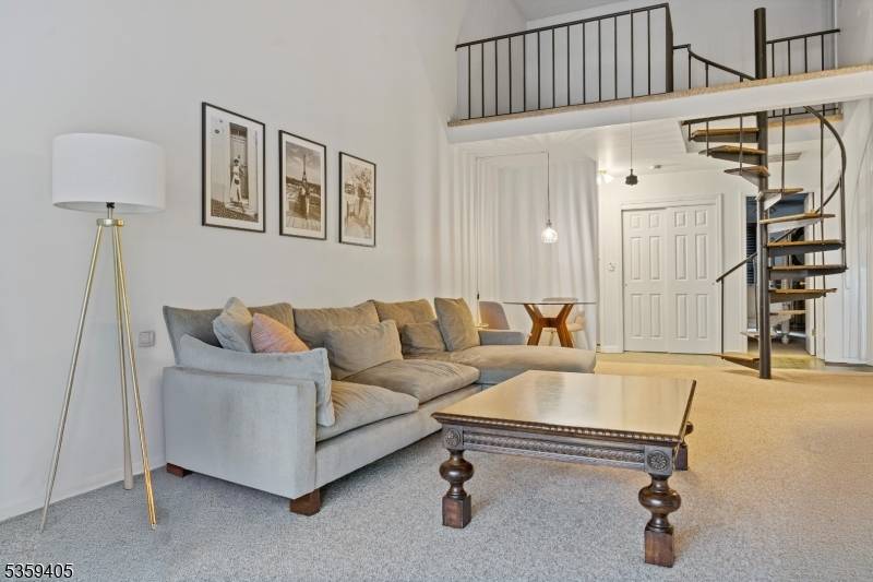 Long Hill Twp., NJ 07933,19 Sunrise Dr