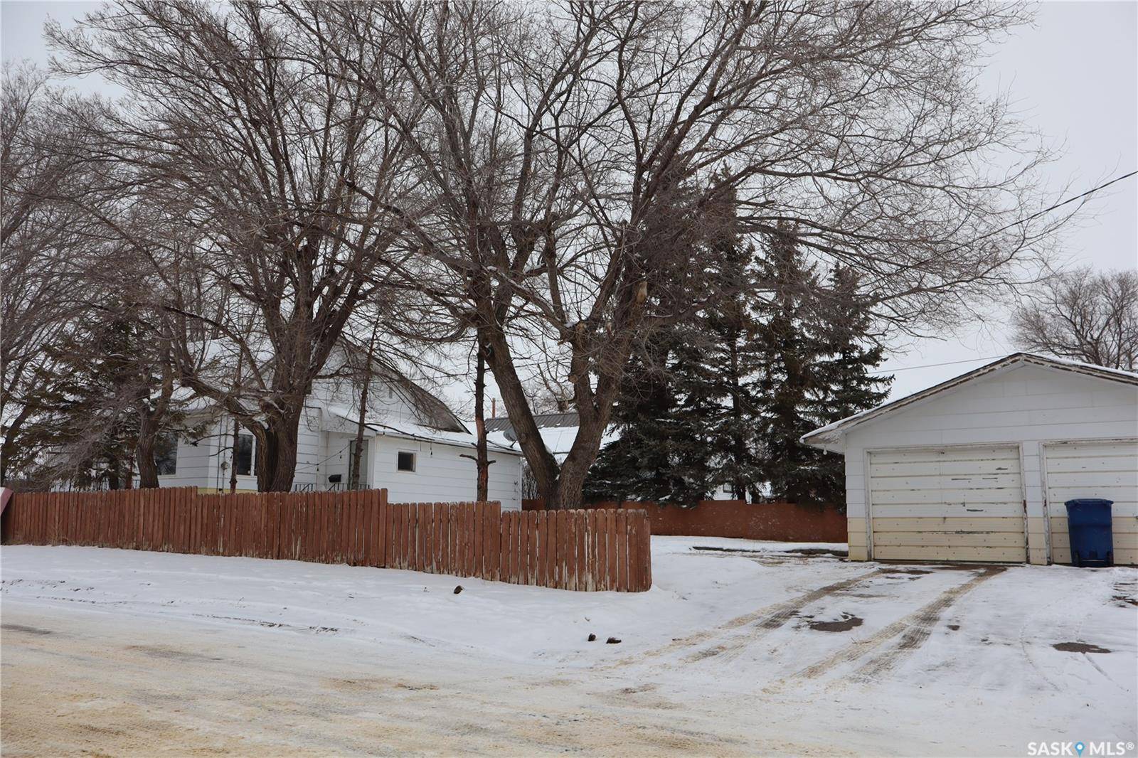 Coronach, SK S0H 0Z0,102 1st AVENUE E