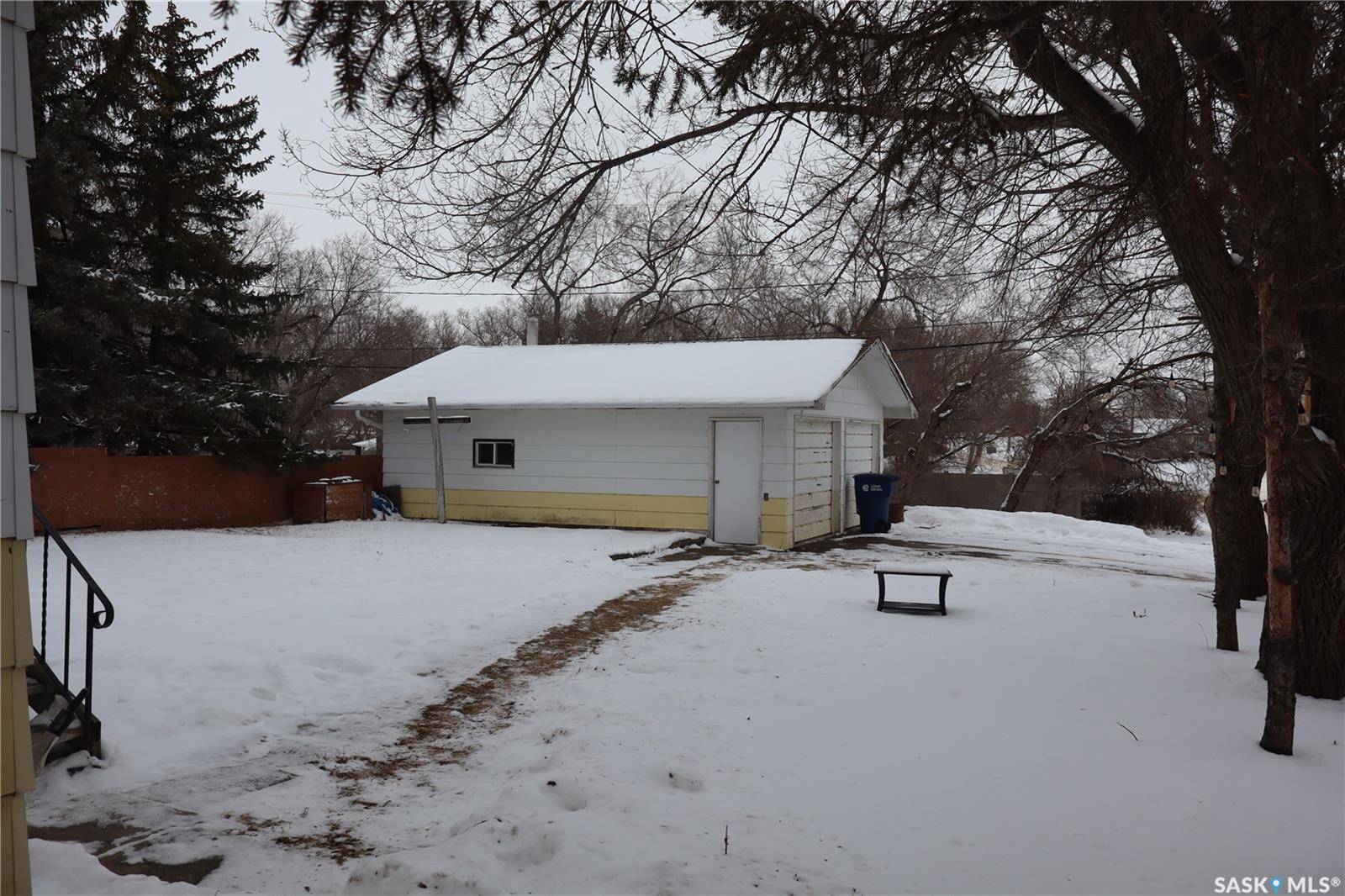 Coronach, SK S0H 0Z0,102 1st AVENUE E