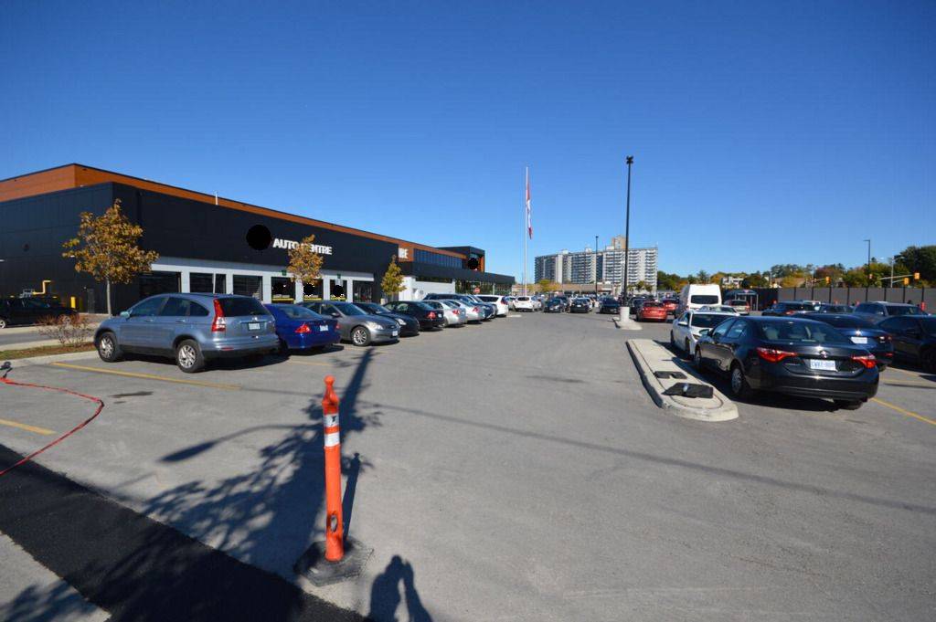 Woodroffe, ON K2A 3V5,348 Woodroffe AVE