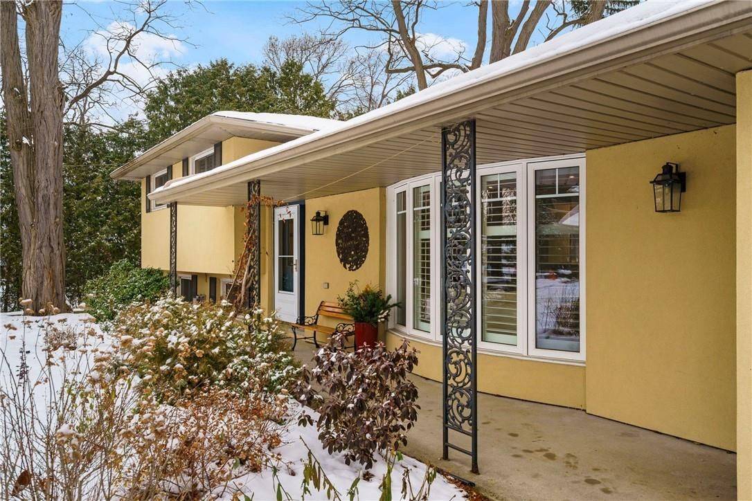 Hamilton, ON L9H 4J7,3 Hatfield PL