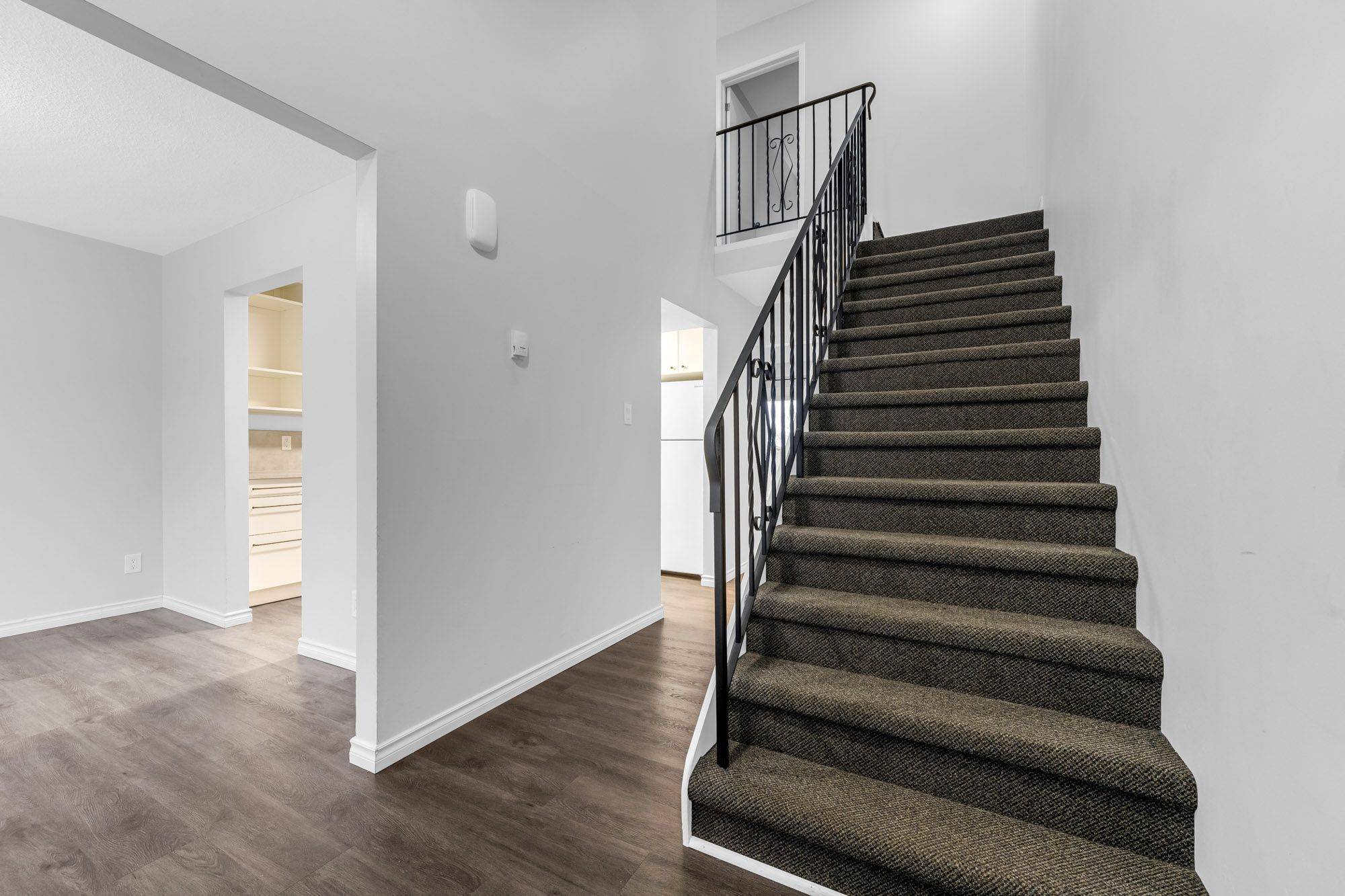 Welland, ON L3B 5V8,100 Brownleigh AVE #244