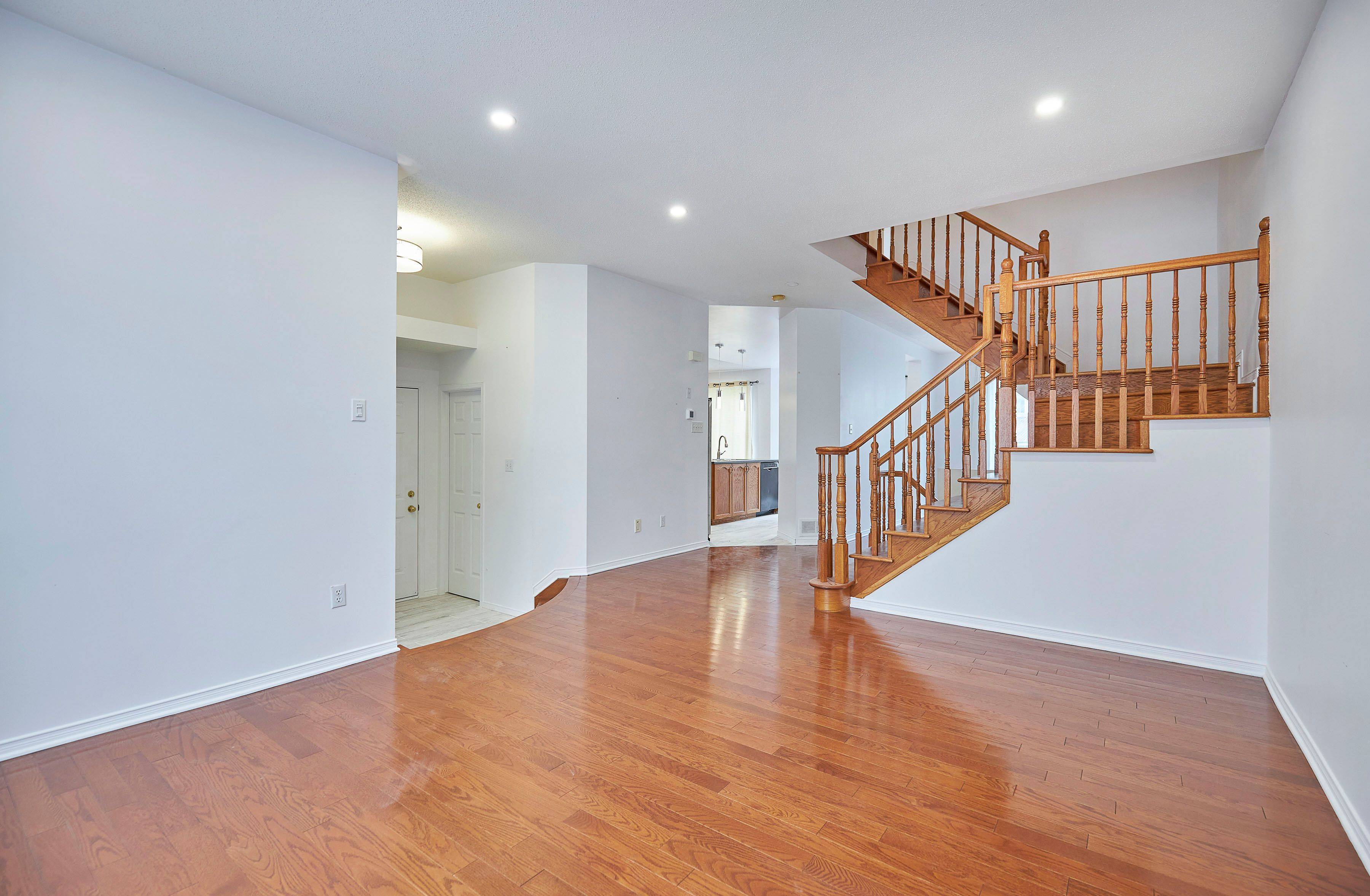 Hunt Club - Windsor Park Village And Area, ON K1V 1Z1,198 Annapolis CIR