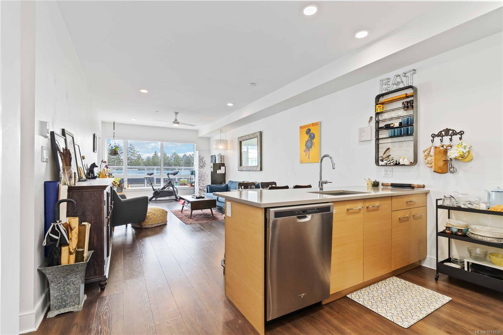 Langford, BC V9B 0S7,1311 Lakepoint Way #310