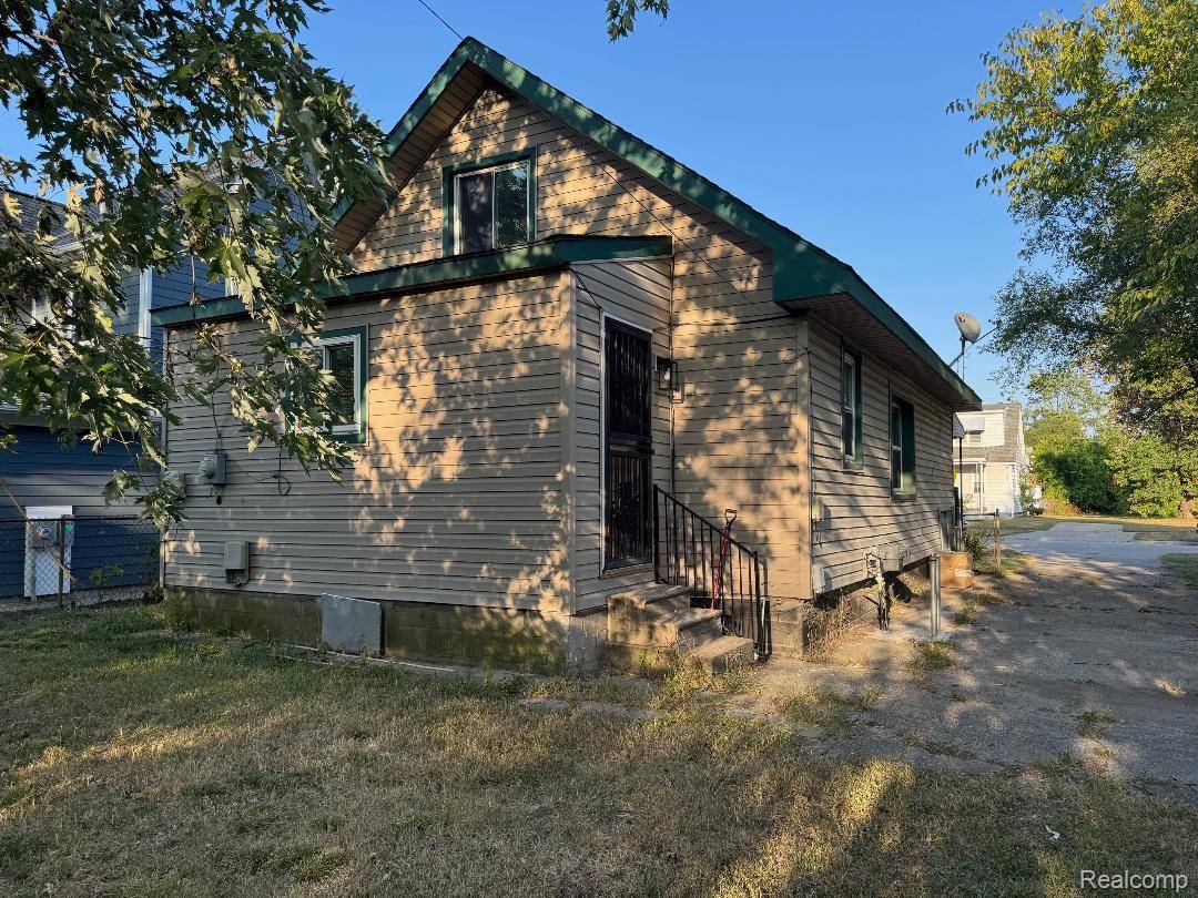 Ferndale, MI 48220,21395 westview