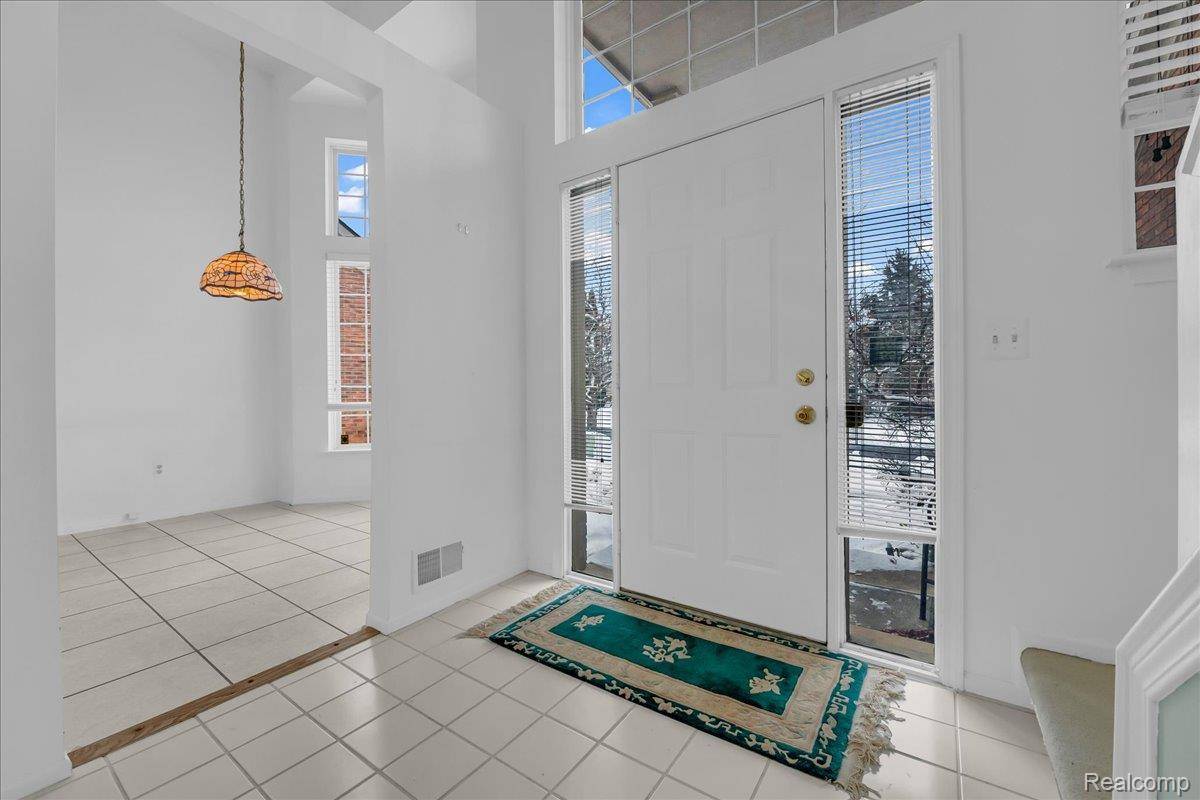 Rochester, MI 48306,3132 Bridlewood DR