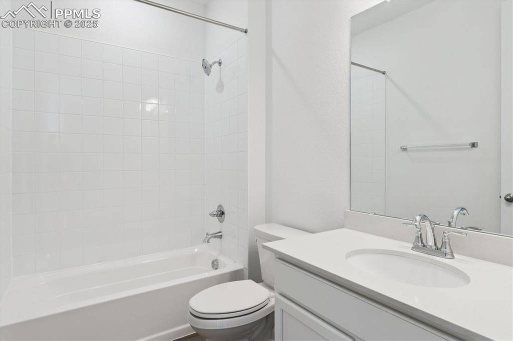 Pueblo, CO 81001,3402 Bella Notte DR