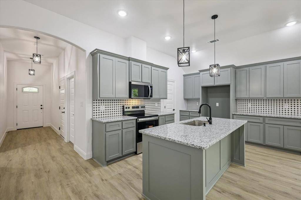 Ector, TX 75439,111 N Oak Street