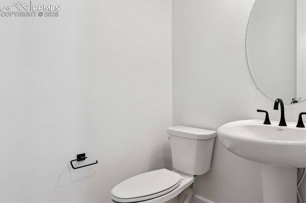 Monument, CO 80132,16897 Starfall DR