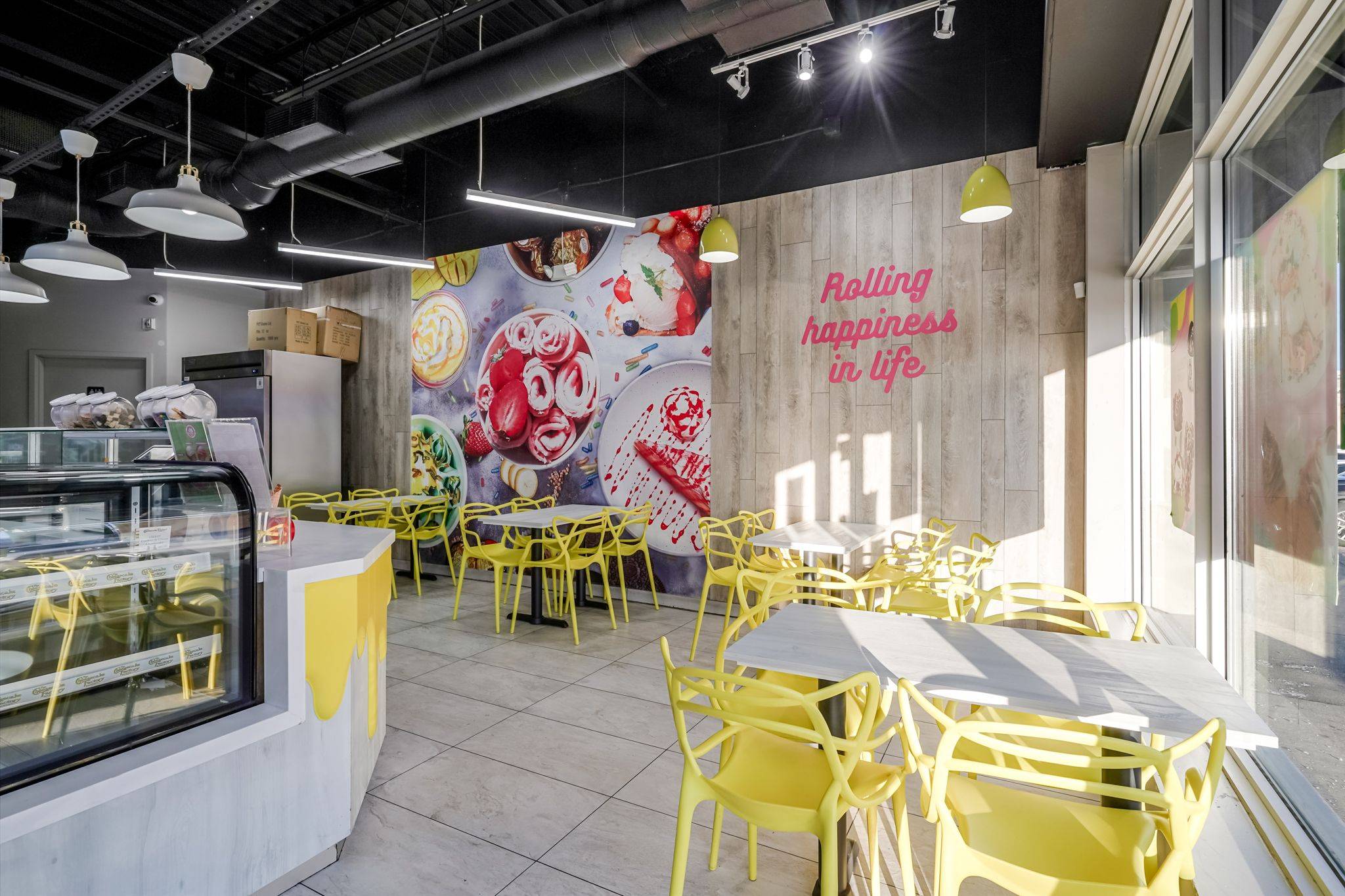 Toronto C11, ON M4H 1C4,62 Overlea BLVD #B20