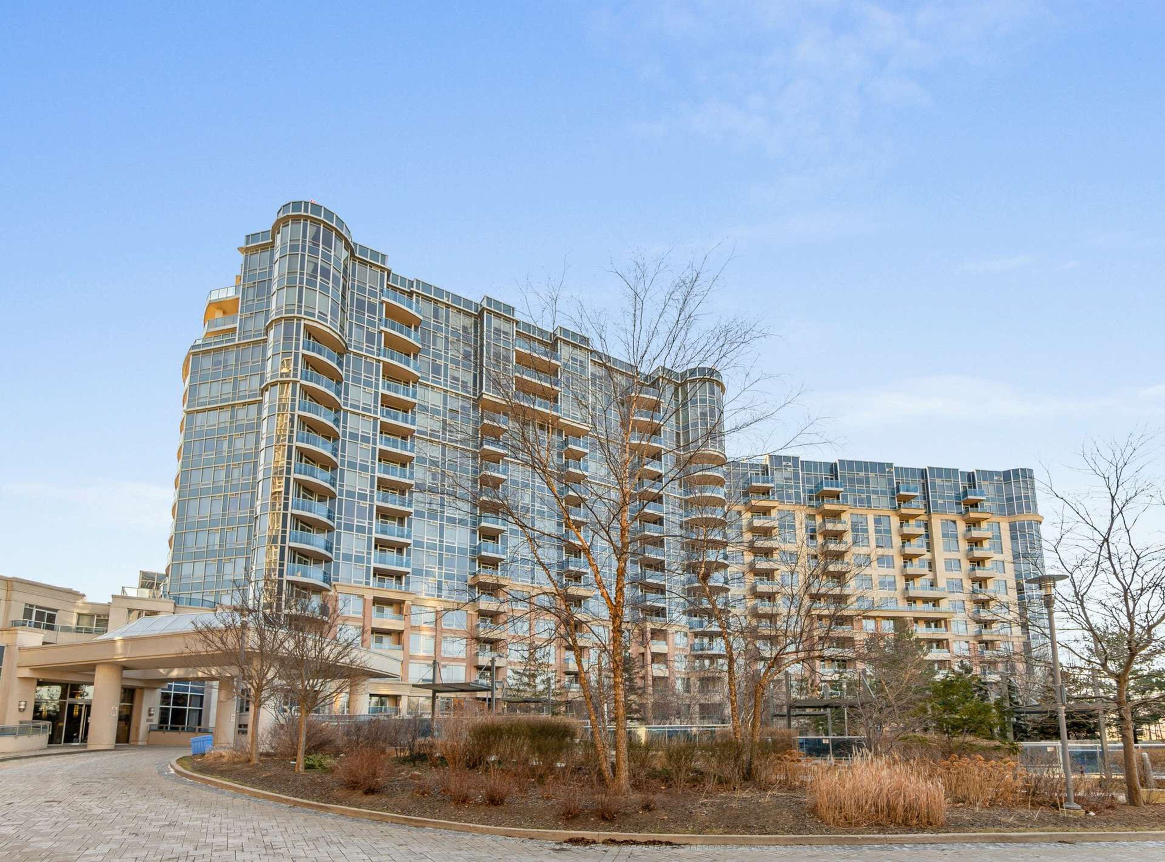 Markham, ON L3R 7Z9,23 Cox BLVD #972