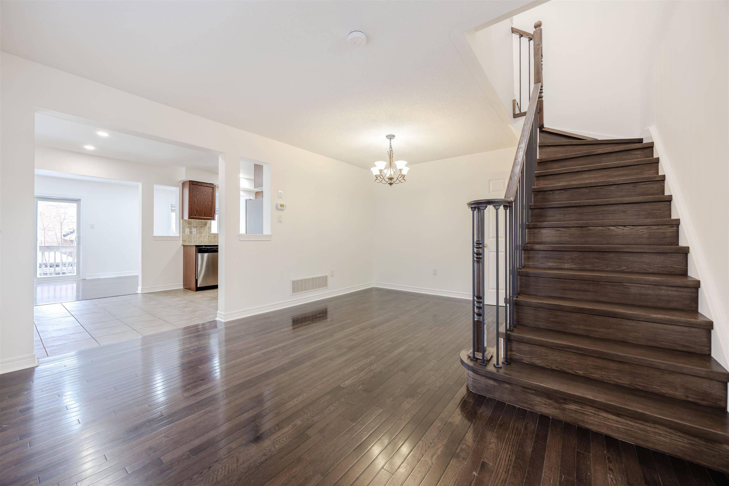 East Gwillimbury, ON L9N 0A6,39 Harvest Hills BLVD