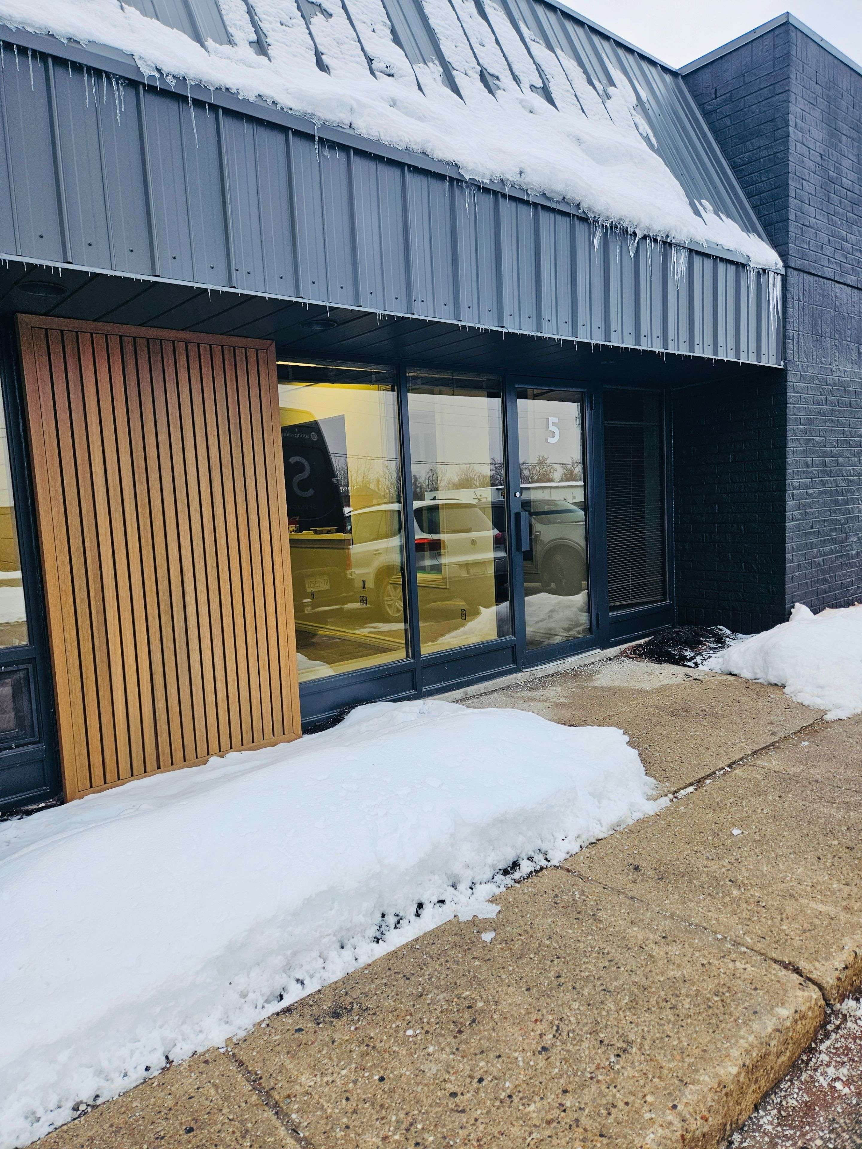 Orillia, ON L3V 6H1,9 Ontario ST #5