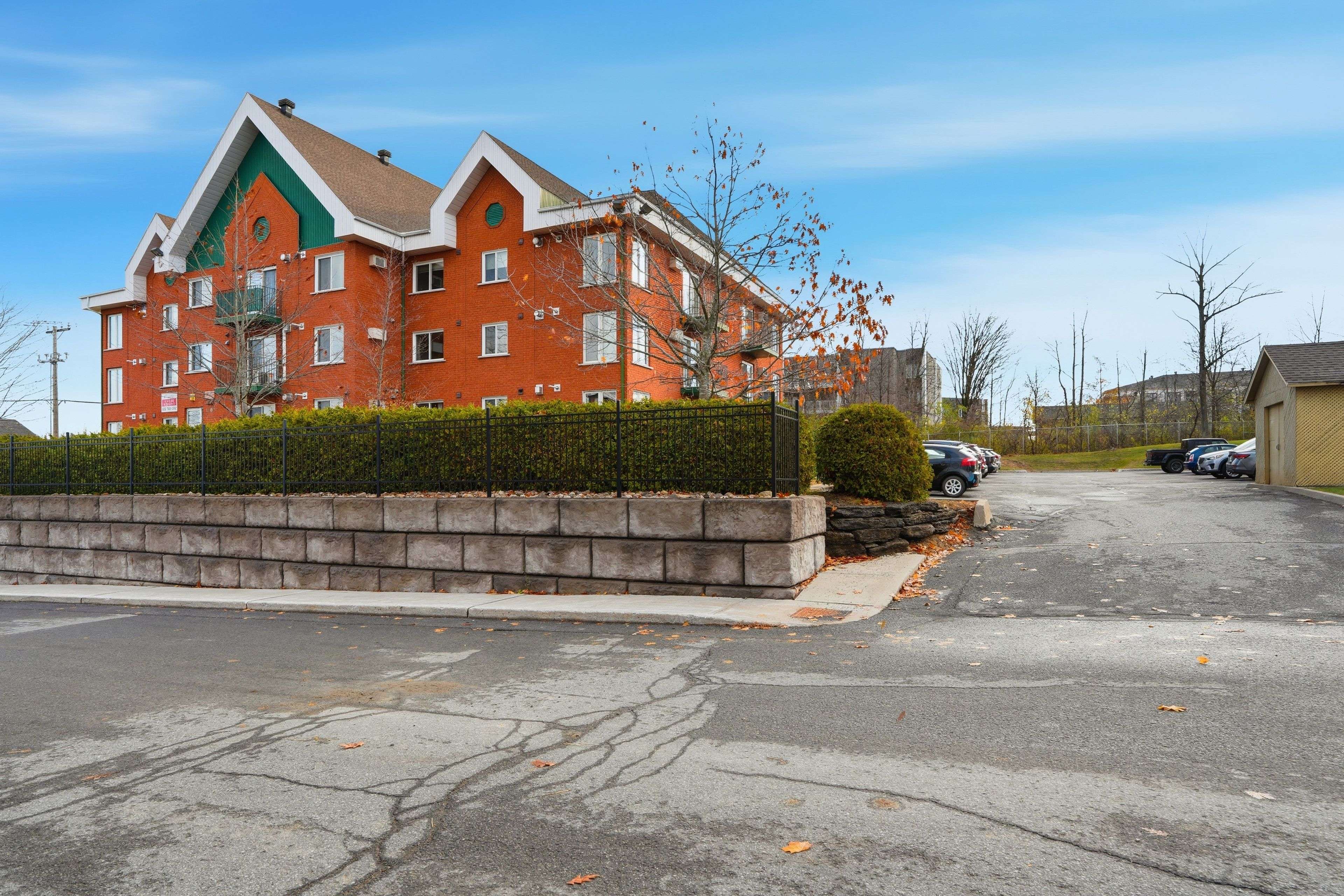 Hawkesbury, ON K6A 3P1,1101 Clement ST #18